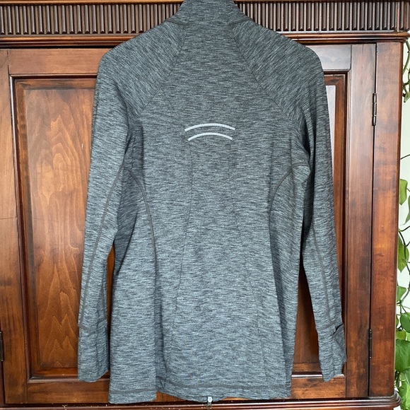Athleta CYA Hope 2 activewear running jacket striated grey reflective Medium - Picture 3 of 16
